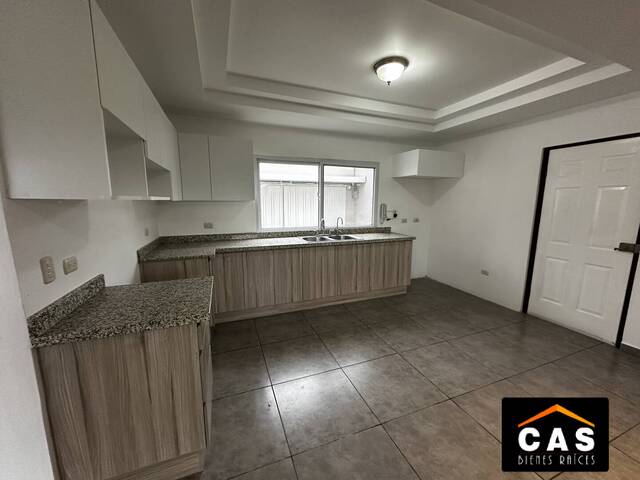 #382 - Casa para Venta en Tegucigalpa - Distrito Central  - 2